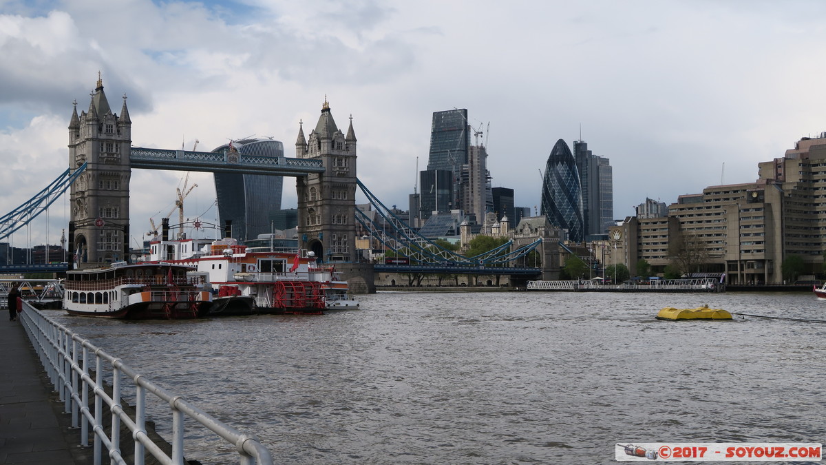 London - The Cheese Grater, Tower Bridge, The Walkie Talkie & the Gherkin
Mots-clés: Bermondsey England GBR geo:lat=51.50300333 geo:lon=-0.07191963 geotagged Riverside Ward Royaume-Uni London Londres Riviere thames thamise Tower Bridge Pont Shad Thames The Walkie Talkie the Gherkin The Cheese Grater bateau skyscraper