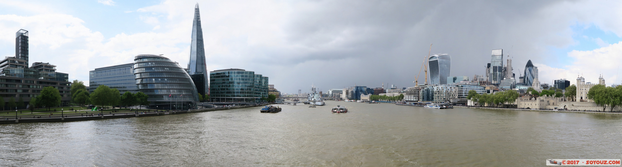 London - The Shard, More London, City Hall, The Walkie Talkie & the Gherkin
Mots-clés: England GBR geo:lat=51.50512667 geo:lon=-0.07576333 geotagged Riverside Ward Royaume-Uni Southwark London Londres Riviere thames thamise More London City Hall The Shard panorama skyscraper