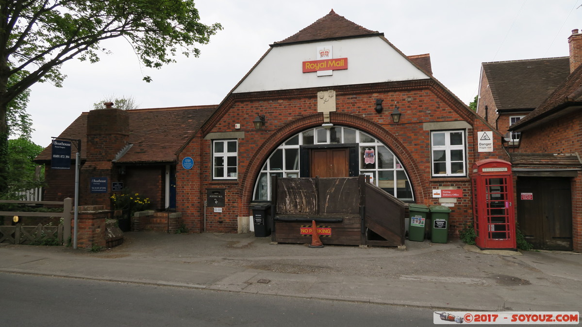 Goring - Royal Mail
Mots-clés: England GBR geo:lat=51.52297456 geo:lon=-1.14039311 geotagged Goring Royaume-Uni Oxfordshire Midsomer