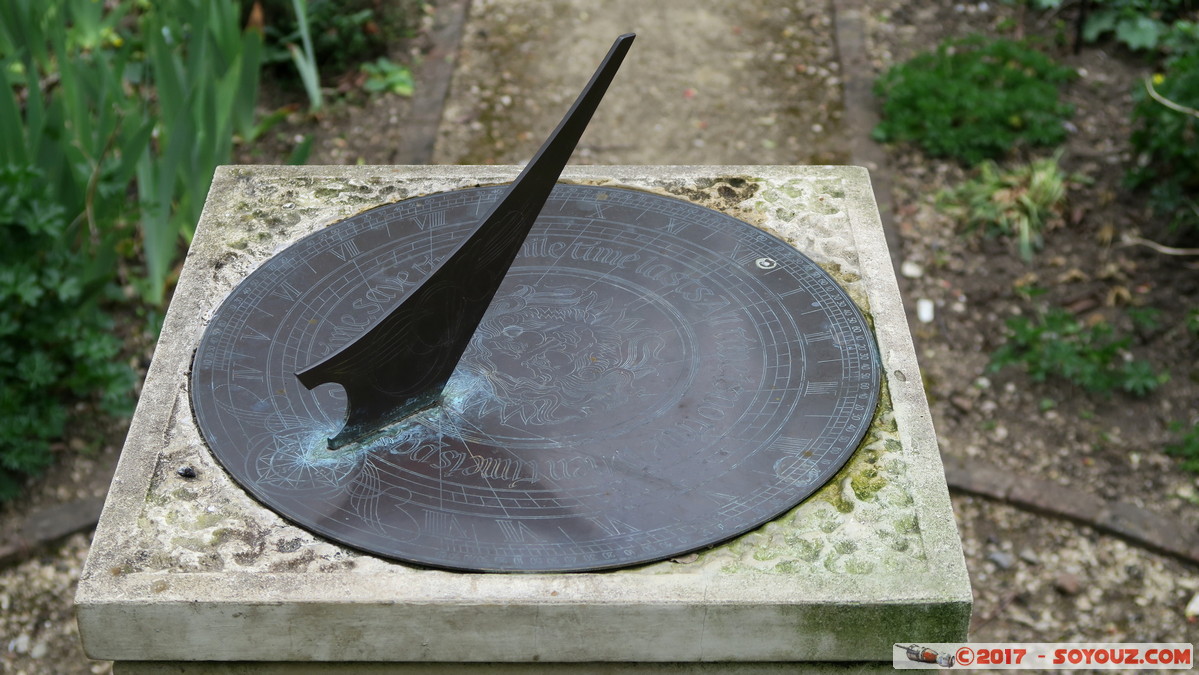 Dorchester Abbey - Sundial
Mots-clés: Dorchester England GBR geo:lat=51.64385917 geo:lon=-1.16379250 geotagged Royaume-Uni Oxfordshire Midsomer Dorchester Abbey Religion Eglise cadran solaire