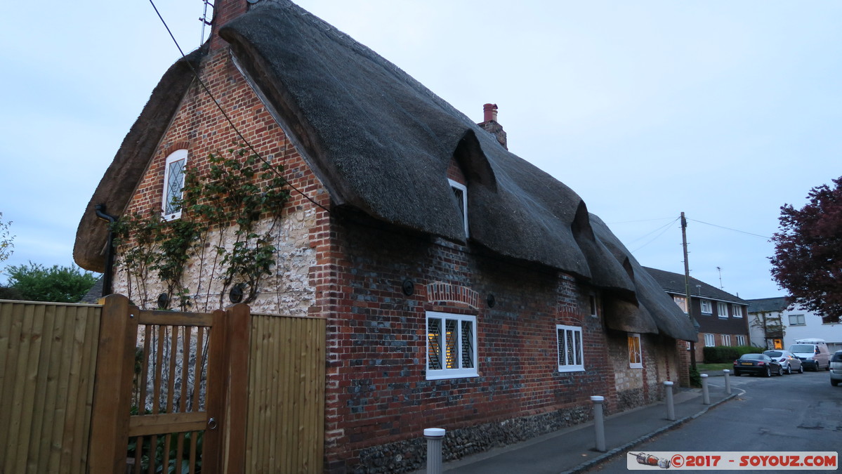 Watlington - Chapel Street
Mots-clés: England GBR geo:lat=51.64689433 geo:lon=-1.00742295 geotagged Royaume-Uni Watlington Oxfordshire Midsomer sunset English cottage