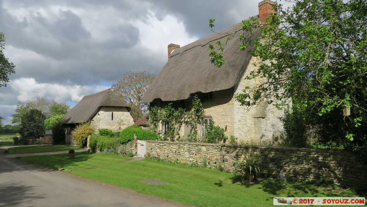 Little Haseley Cottage
Mots-clés: England GBR geo:lat=51.70098739 geo:lon=-1.07299188 geotagged Great Haseley Little Haseley Royaume-Uni Oxfordshire Midsomer English cottage