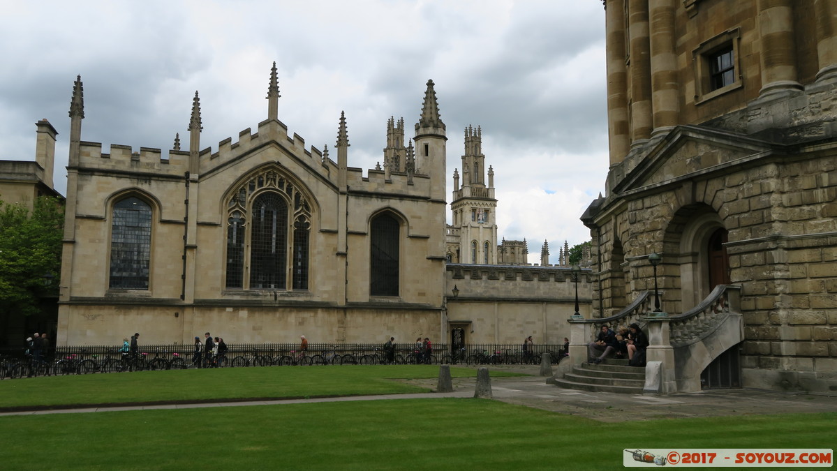 Oxford - Radcliffe Camera & All Souls College
Mots-clés: Carfax Ward England GBR geo:lat=51.75358864 geo:lon=-1.25431848 geotagged Oxford Royaume-Uni Radcliffe Camera universit All Souls College