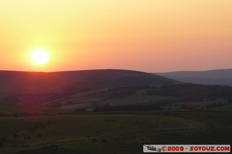 Dartmoor by Dusk
B3387, Ilsington, Devon TQ13 7, UK
Mots-clés: sunset