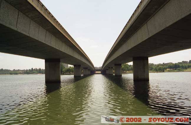 Commonwealth Bridge
