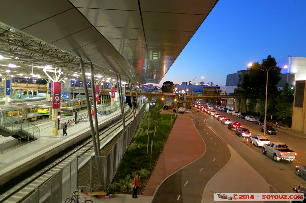 Perth CBD by Night - Central Rail Station
Mots-clés: AUS Australie geo:lat=-31.95152500 geo:lon=115.86132288 geotagged Perth Western Australia Central Rail Station