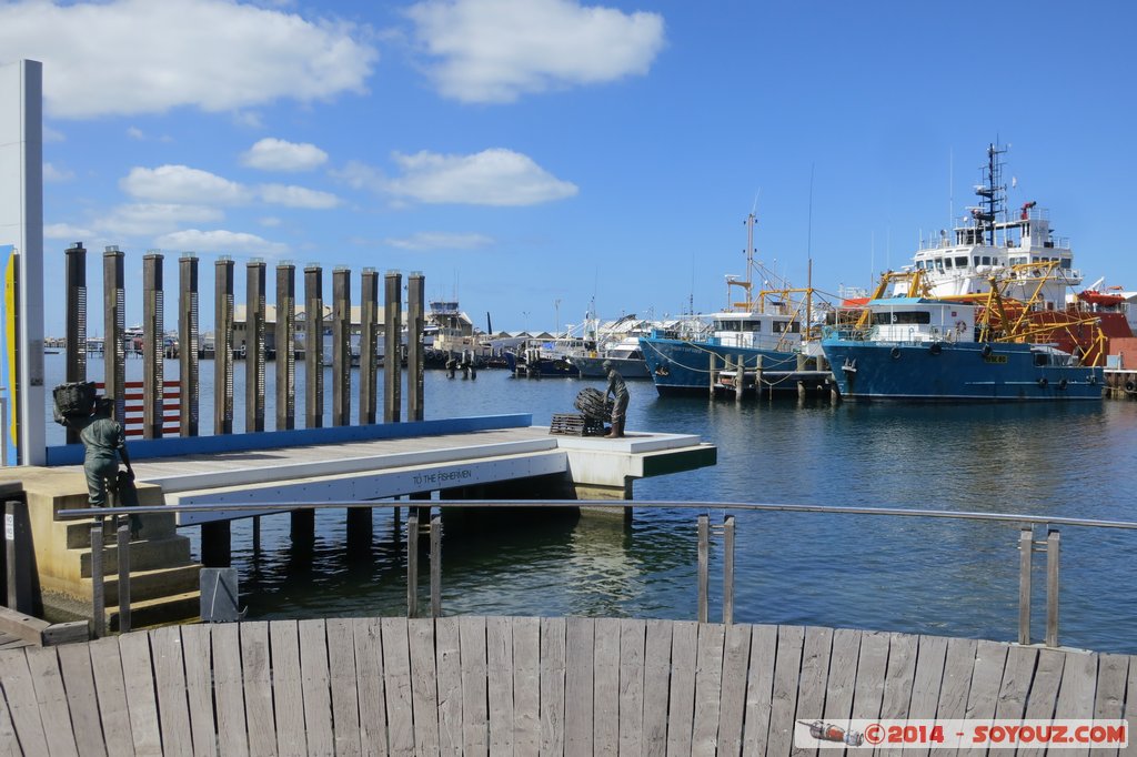 Fremantle - Fishing Boat Harbour
Mots-clés: AUS Australie Beaconsfield Fremantle City geo:lat=-32.05884108 geo:lon=115.74356854 geotagged Western Australia Fishing Boat Harbour bateau sculpture