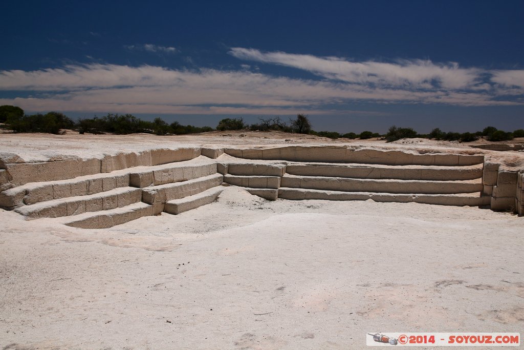 Shark Bay - Hamelin Pool - Shell Block Quarry
Mots-clés: AUS Australie geo:lat=-26.39896500 geo:lon=114.16497067 geotagged Gladstone Western Australia Shark Bay patrimoine unesco Hamelin Pool Shell Block Quarry coquillage