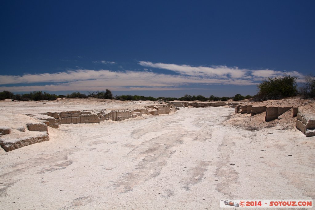 Shark Bay - Hamelin Pool - Shell Block Quarry
Mots-clés: AUS Australie geo:lat=-26.39902800 geo:lon=114.16507200 geotagged Gladstone Western Australia Shark Bay patrimoine unesco Hamelin Pool Shell Block Quarry coquillage