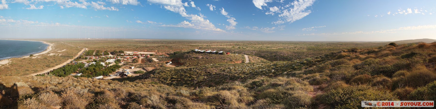 Cap Range Lighthouse - panorama
Stitched Panorama
Mots-clés: AUS Australie Exmouth geo:lat=-21.80762412 geo:lon=114.11140482 geotagged North West Cape Western Australia Cap Range Cap Range Lighthouse panorama Naval Communication Station Harold E. Holt antenna paysage