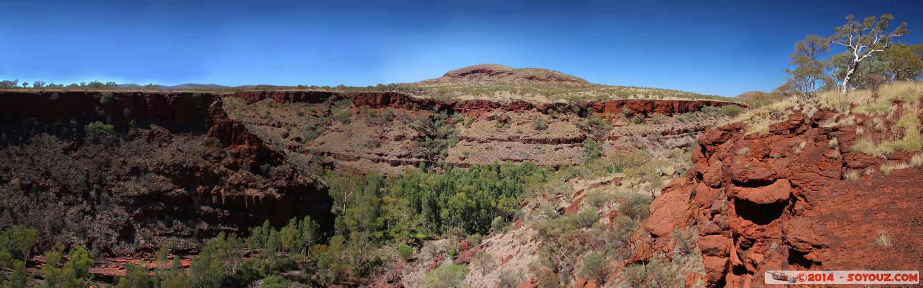 Karijini National Park - Dales Gorges - Panorama
Stitched Panorama
Mots-clés: AUS Australie geo:lat=-22.47724080 geo:lon=118.56186760 geotagged Wittenoom Western Australia Karijini National Park Karijini Dales Gorges panorama