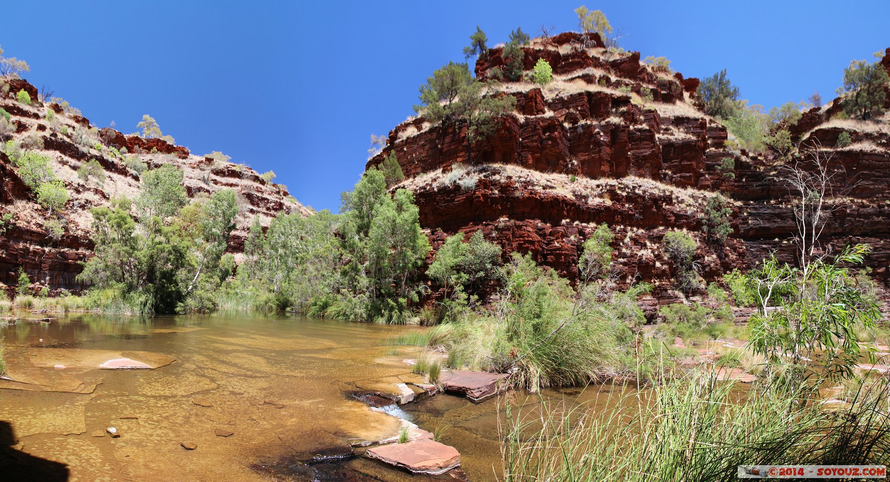 Karijini National Park - Dales Gorges
Stitched Panorama
Mots-clés: AUS Australie geo:lat=-22.47702720 geo:lon=118.55683560 geotagged Wittenoom Western Australia Karijini National Park Karijini Dales Gorges Riviere Arbres