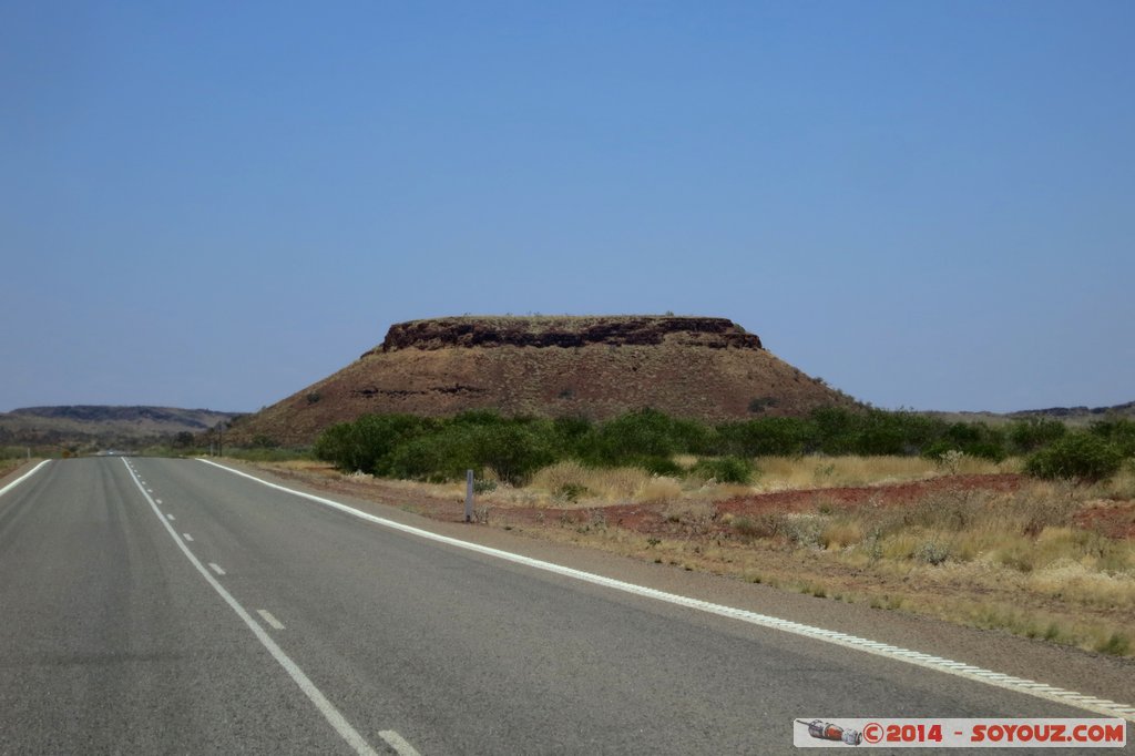 North West Coastal Highway
Mots-clés: AUS Australie geo:lat=-22.75707380 geo:lon=115.19548300 geotagged Nyang Route Western Australia Montagne