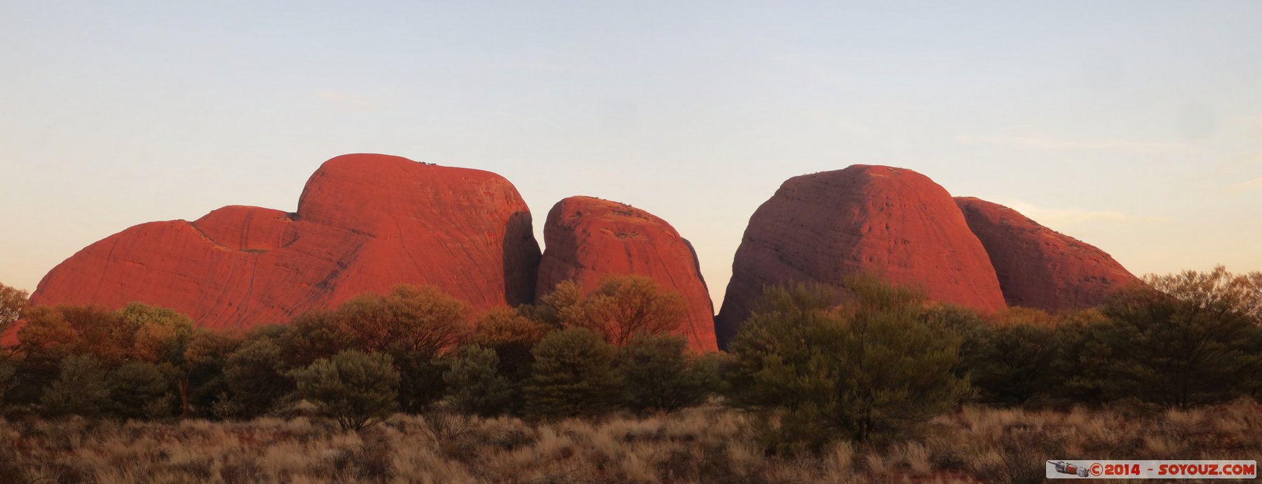 Kata Tjuta / The Olgas - Sunset - Panorama
Stitched Panorama
Mots-clés: AUS Australie geo:lat=-25.29494352 geo:lon=130.70799994 geotagged Northern Territory Uluru - Kata Tjuta National Park patrimoine unesco Kata Tjuta The Olgas sunset panorama animiste