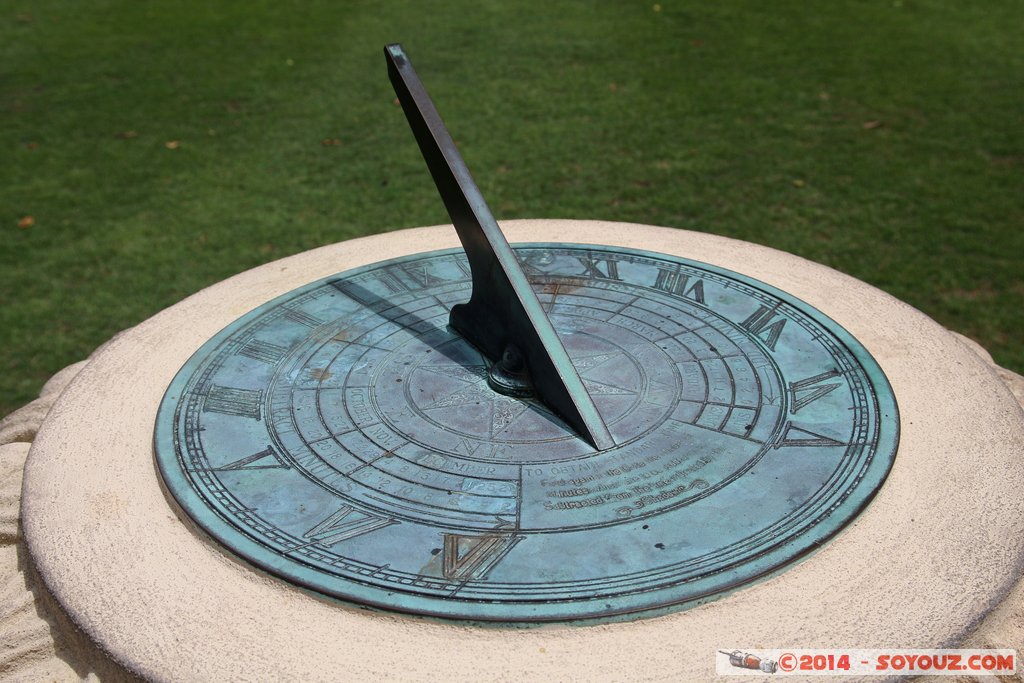 Sydney - Government House - Solar Dial
Mots-clés: AUS Australie geo:lat=-33.86014367 geo:lon=151.21537867 geotagged New South Wales The Rocks Sydney Parc Government House cadran solaire Astronomie