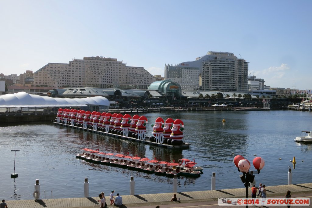 Sydney - Darling Harbour - Santa Claus
Mots-clés: AUS Australie Darling Harbour geo:lat=-33.87293856 geo:lon=151.20197978 geotagged New South Wales Sydney