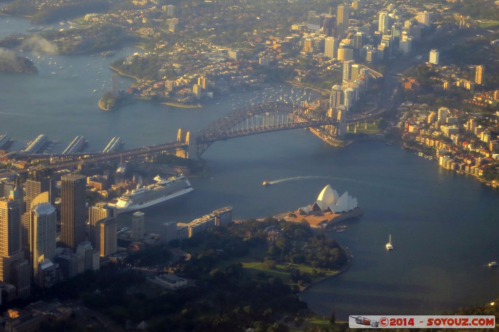 Flight Sydney/Brisbane - View on Sydney CBD
Mots-clés: AUS Australie Bondi Junction Garden Island geo:lat=-33.85737302 geo:lon=151.22509003 geotagged New South Wales Sydney Opera House Harbour Bridge vue aerienne