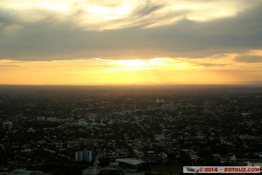 Sunset from Sydney Tower
Mots-clés: AUS Australie geo:lat=-33.87061932 geo:lon=151.20903566 geotagged New South Wales Sydney Sydney Tower sunset