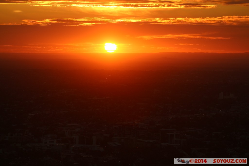 Sunset from Sydney Tower
Mots-clés: AUS Australie geo:lat=-33.87061932 geo:lon=151.20903566 geotagged New South Wales Sydney Sydney Tower sunset