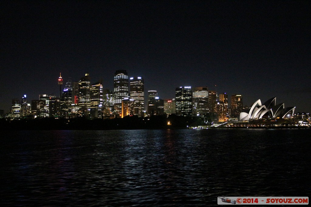 Sydney Harbour by Night - CBD Skyline
Mots-clés: AUS Australie Garden Island geo:lat=-33.85362480 geo:lon=151.22358960 geotagged Kirribilli New South Wales Sydney Nuit Sydney Harbour Port Jackson Opera House patrimoine unesco