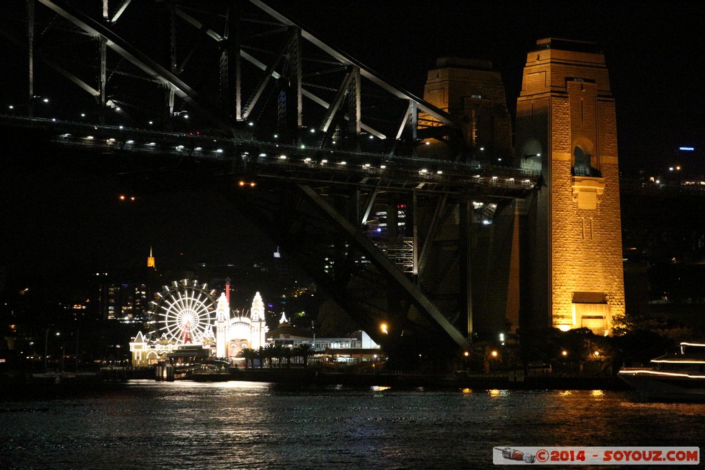 Sydney Harbour by Night - Harbour Bridge and Luna Park
Mots-clés: AUS Australie Dawes Point geo:lat=-33.85494800 geo:lon=151.21408300 geotagged Kirribilli New South Wales Sydney Nuit Sydney Harbour Port Jackson Harbour Bridge Luna Park