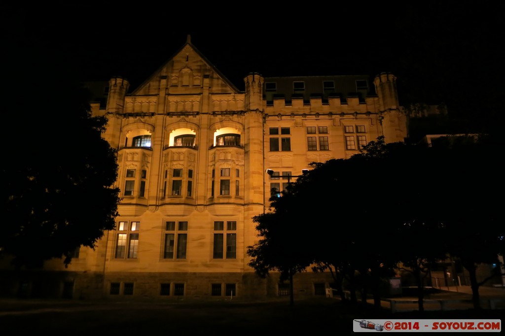 Sydney by Night - Land Titles Office
Mots-clés: AUS Australie geo:lat=-33.87002625 geo:lon=151.21388488 geotagged New South Wales Woolloomooloo Sydney Nuit Hyde Park