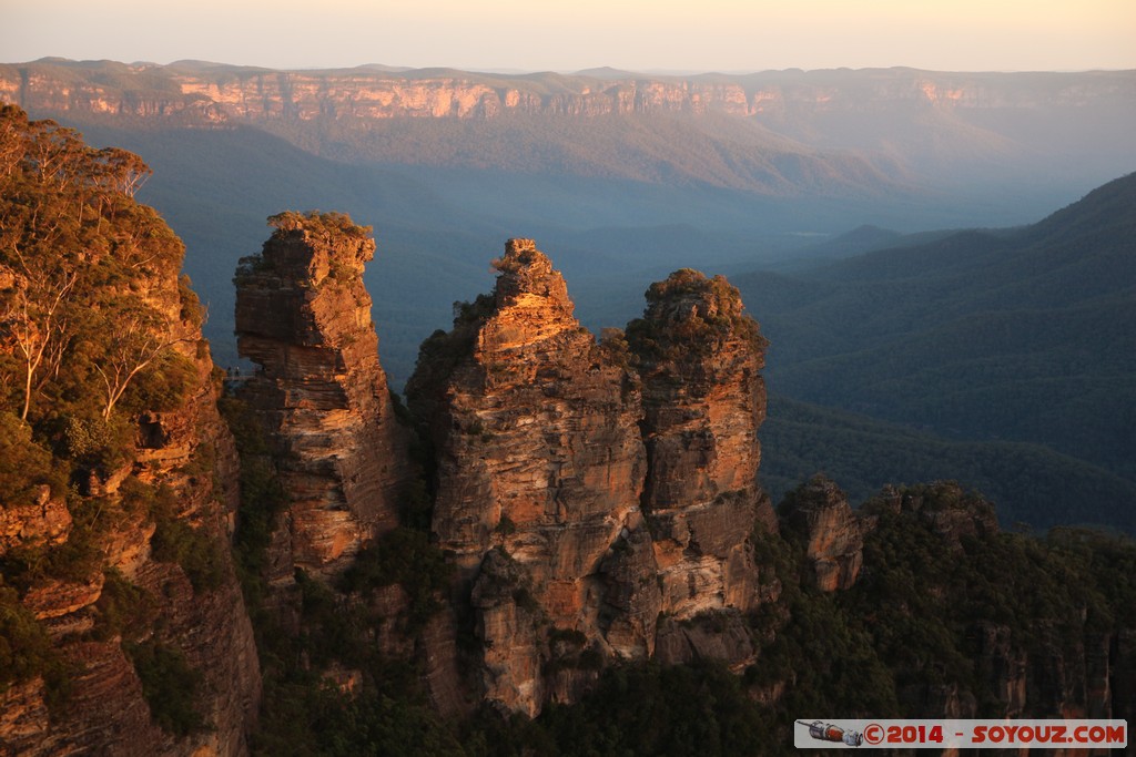 Katoomba - Echo Point - The Three Sisters at sunset
Mots-clés: AUS Australie geo:lat=-33.73257200 geo:lon=150.31195200 geotagged Katoomba New South Wales Blue Mountains patrimoine unesco Echo Point The Three Sisters sunset