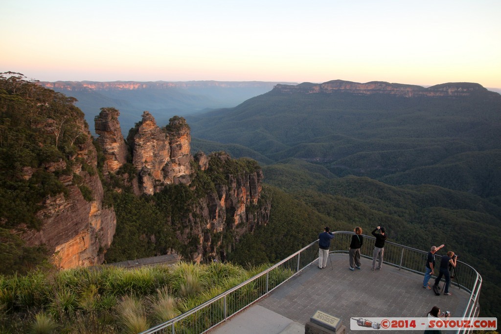 Katoomba - Echo Point - The Three Sisters
Mots-clés: AUS Australie geo:lat=-33.73257200 geo:lon=150.31195200 geotagged Katoomba New South Wales Blue Mountains patrimoine unesco Echo Point The Three Sisters