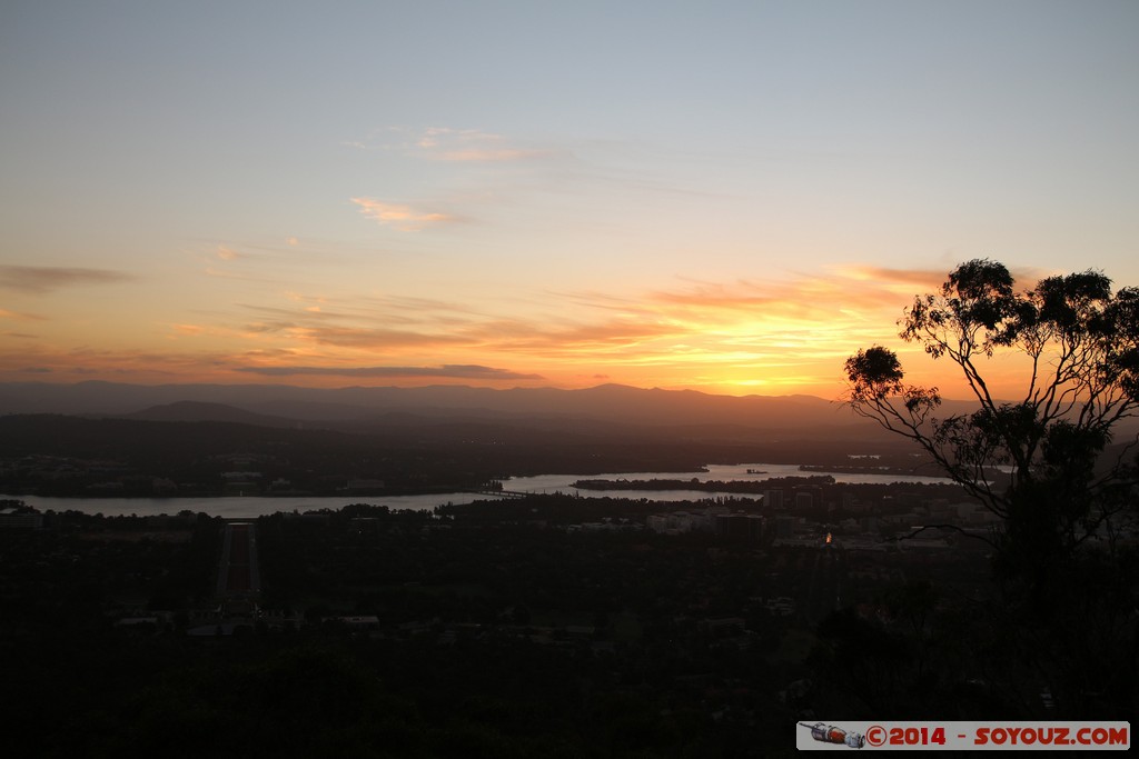 Canberra - Sunset from Mount Ainslie
Mots-clés: Ainslie AUS Australian Capital Territory Australie geo:lat=-35.27045069 geo:lon=149.15787395 geotagged Mount Ainslie sunset