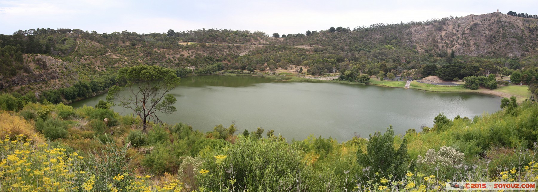 Mount Gambier - Valley Lake - Panorama
Stitched Panorama
Mots-clés: AUS Australie geo:lat=-37.83729636 geo:lon=140.76936645 geotagged Mount Gambier South Australia Valley Lake Lac panorama