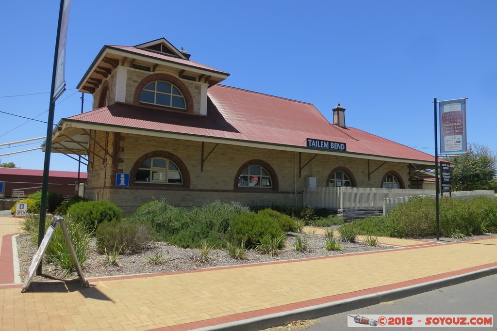 Tailem Bend - Rail Museum
Mots-clés: AUS Australie geo:lat=-35.25498846 geo:lon=139.45570243 geotagged South Australia Tailem Bend Fleurieu Peninsula